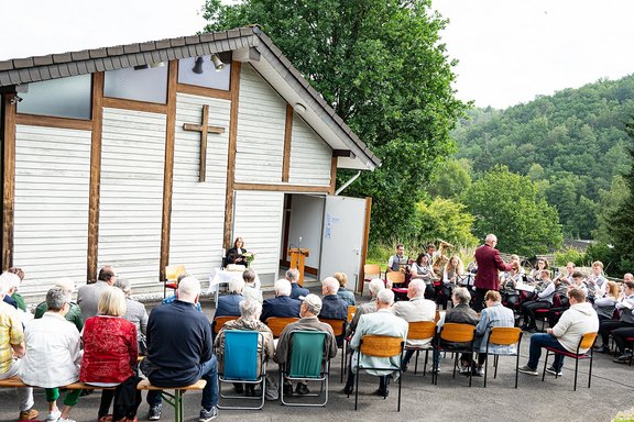 k-2023-07-02_01_Gottesdienst-Friedhof-Holpe_vma.jpg  