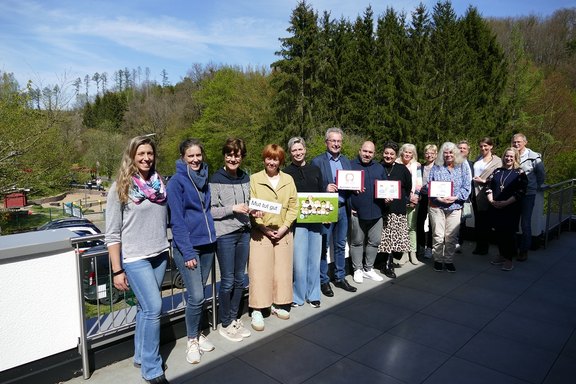 k-Gruppenbild_mit_BM_Rüdiger_Gennies_.JPG  