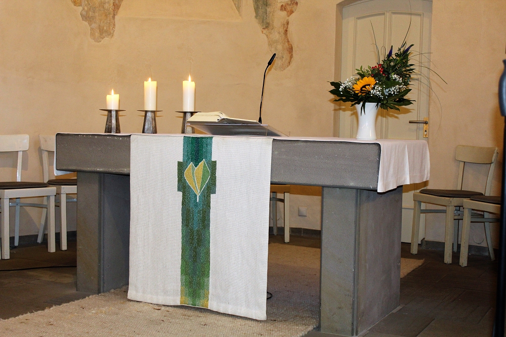 k-Marienhagen_Altar.JPG  
