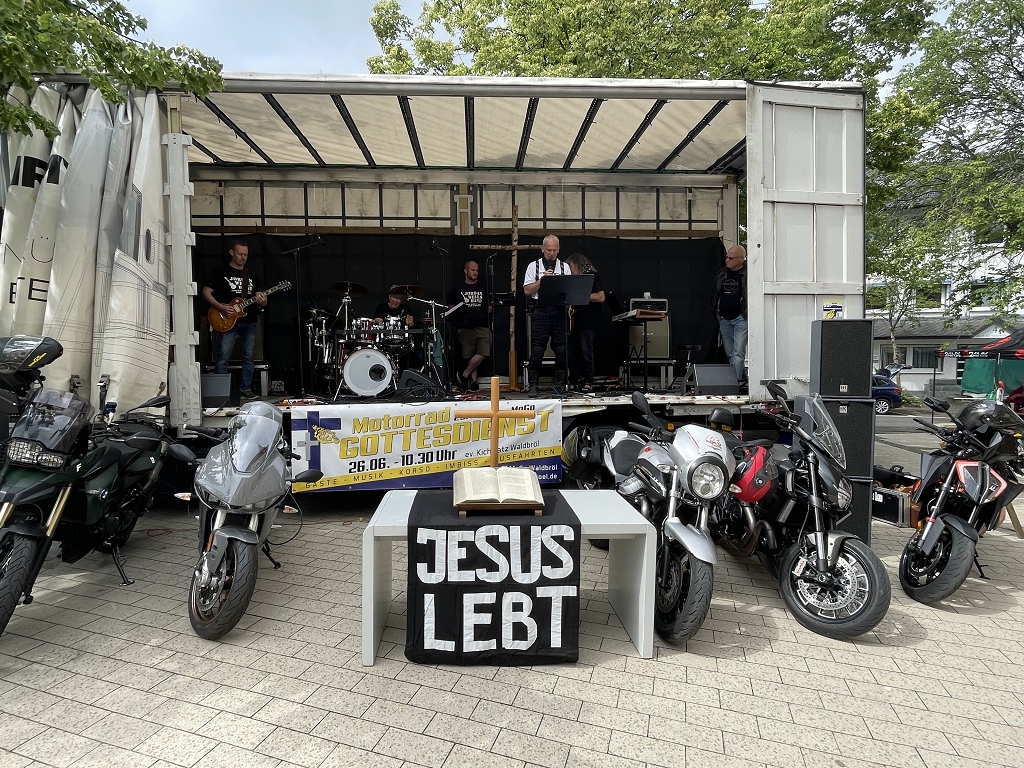 k-Motorradgottesdienst_1.jpeg  