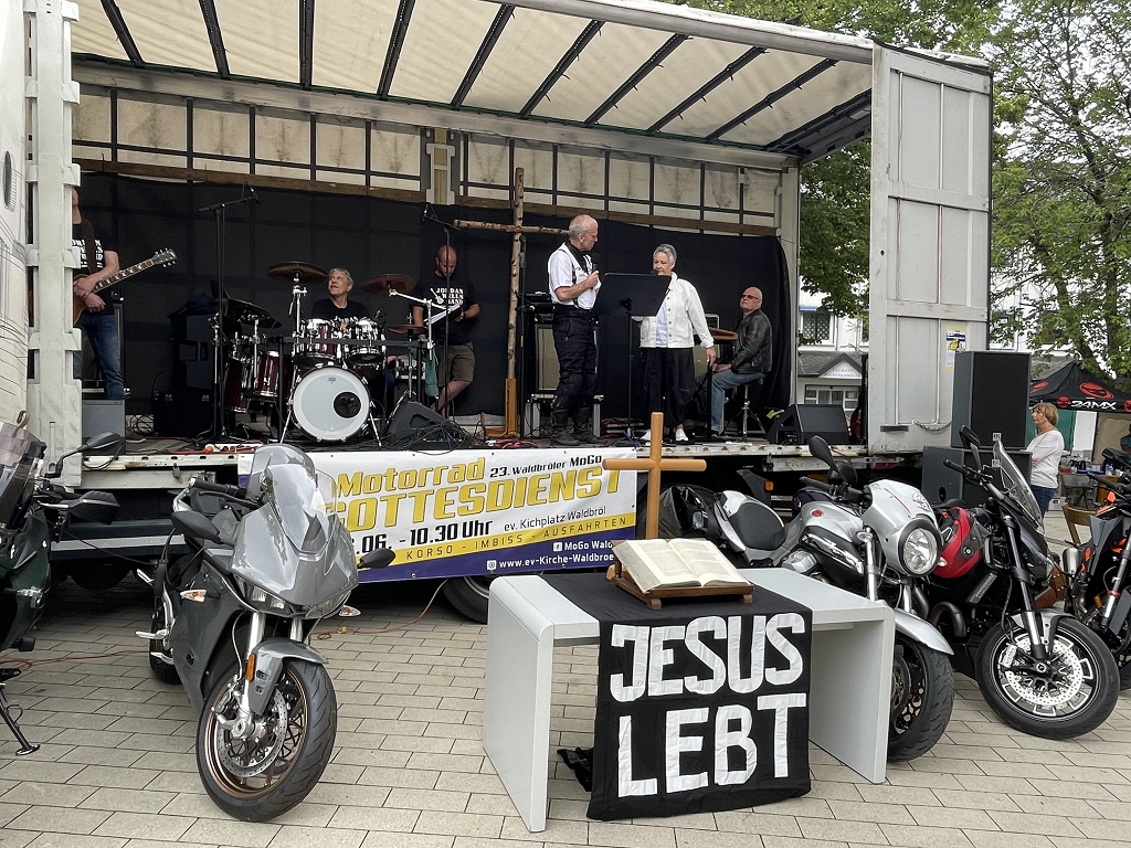 k-Motorradgottesdienst_2.jpeg  